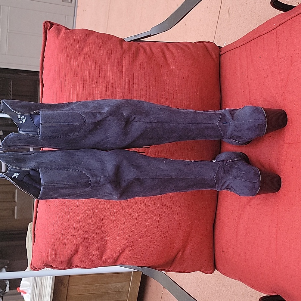 CARLOS by Carlos Santana Navy Suede Floral Over-the-knee Boots, 9.5 M - Picture 4 of 5